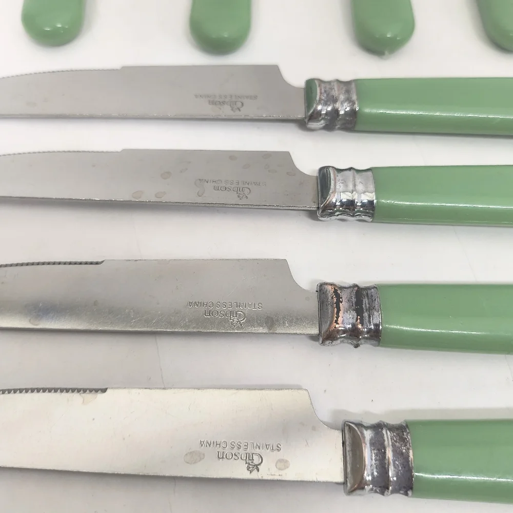 GIBSON Knives & Spoons Pastel Green Plastic Handle Stainless Steel Head Set Of 8